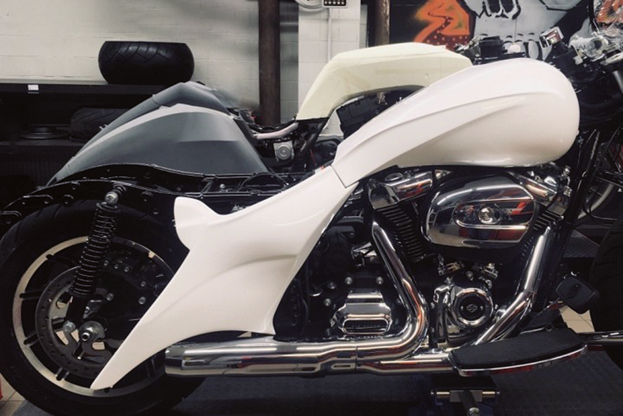 Magnus gas tank console FLH/T09-UP