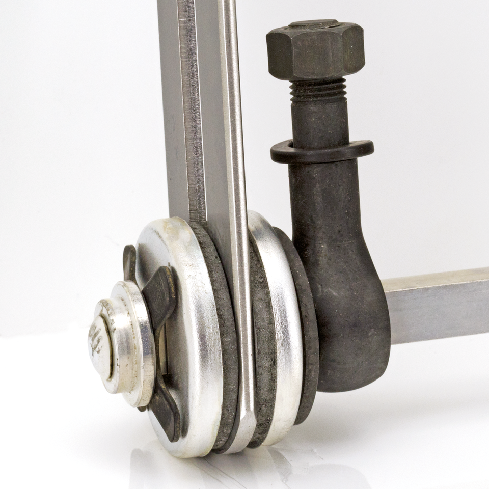 Adjusting rod spring washer