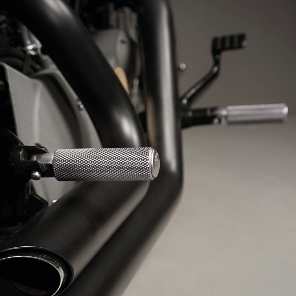 Black Duck footpeg set Satin Chrome