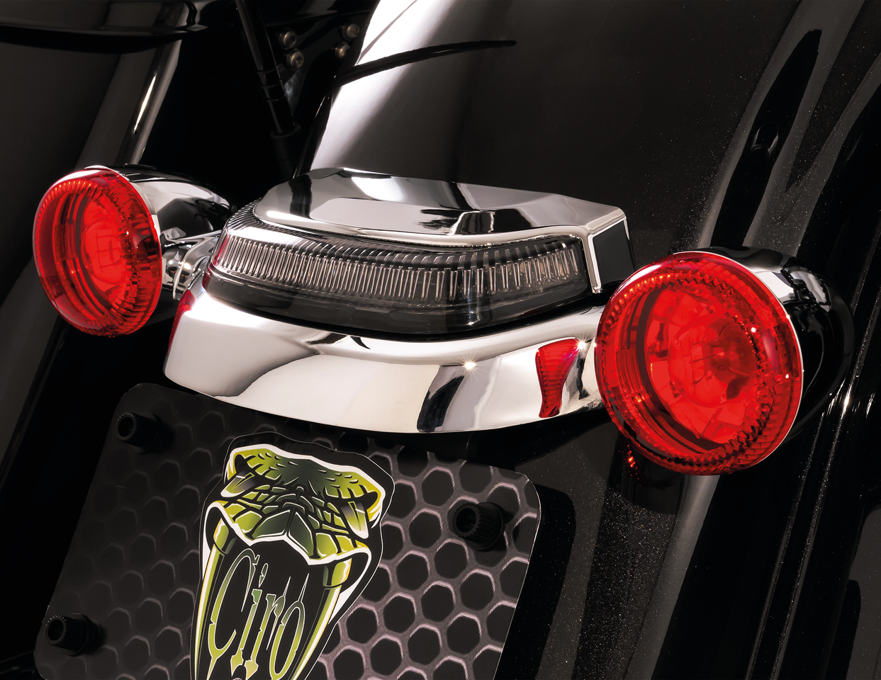 Crown Lightstrike taillight chrome/smoke