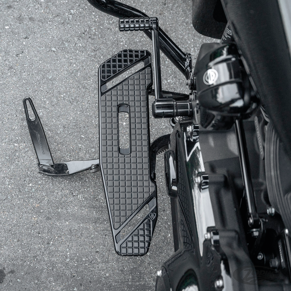 SpeedLiner DR Floorboards Blk FLH/T80-Up