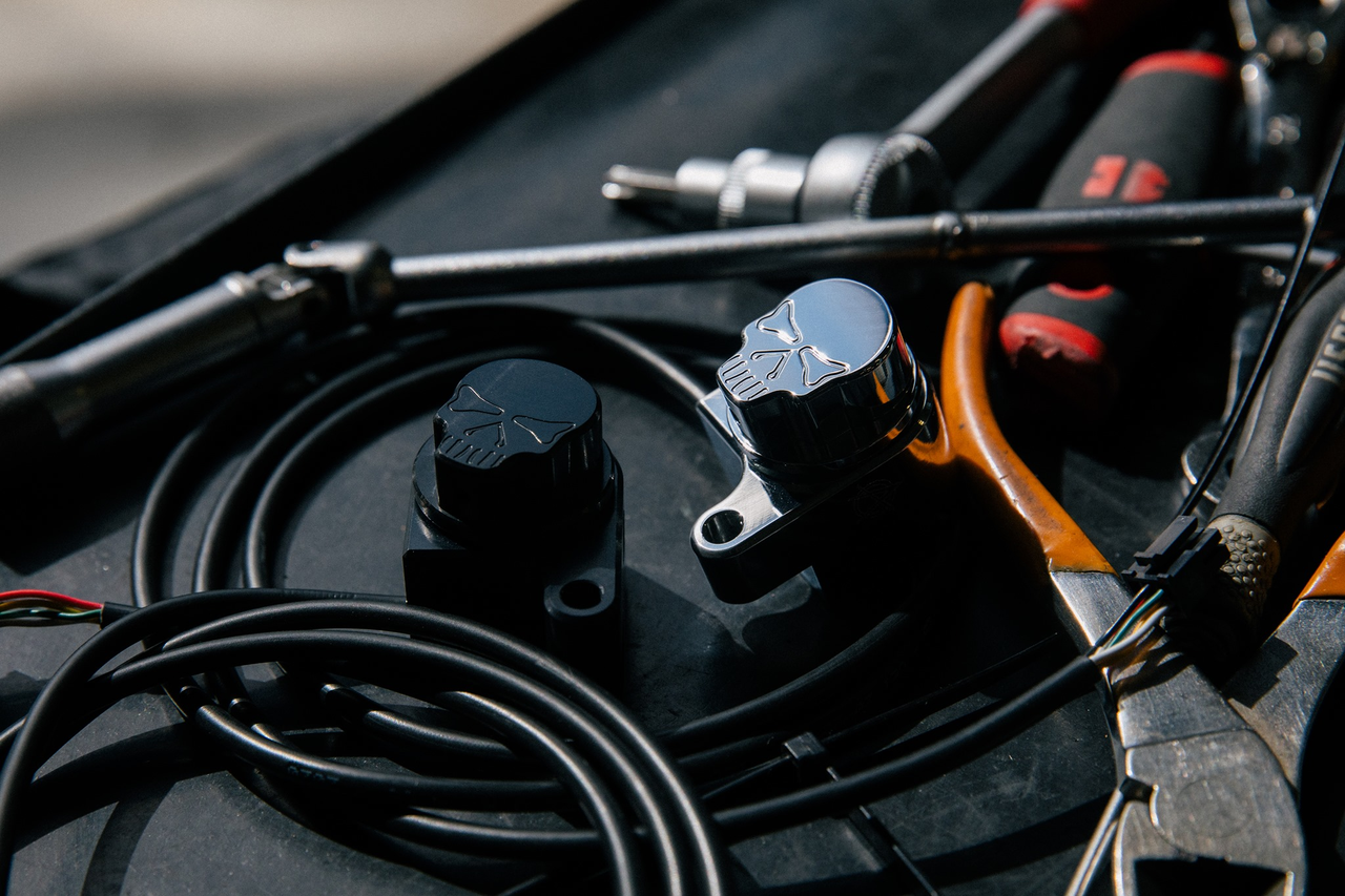 RBW Skull black TBW16-Up left side