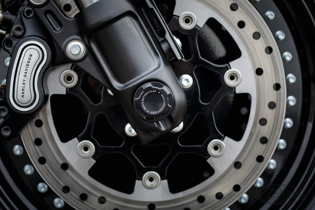 Cover Kit Premium Black ST18-Up