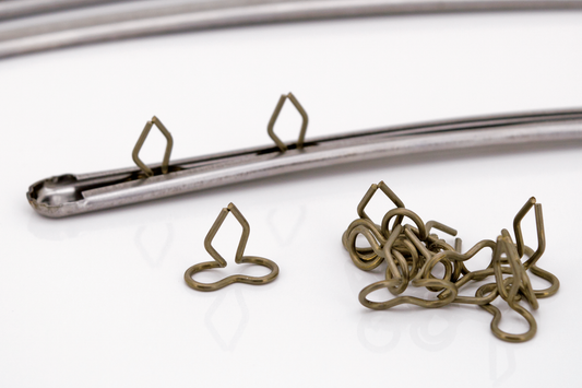 trim front/rear fender with mounting cli