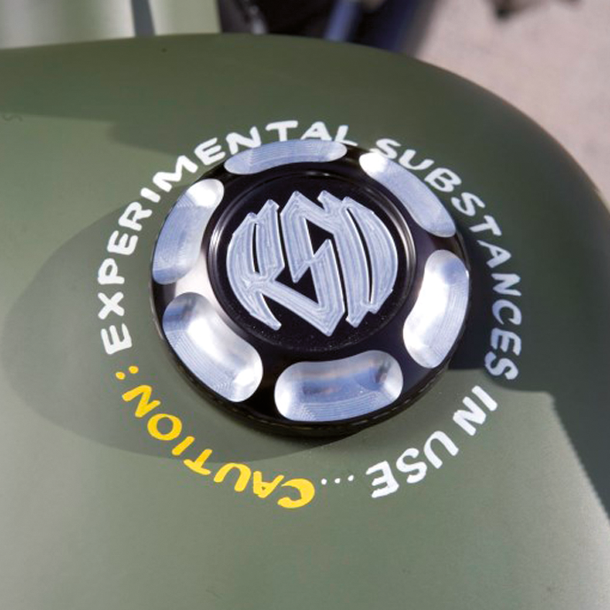 RSD FUEL GAUGE REPL CAP CAF+  Chrom