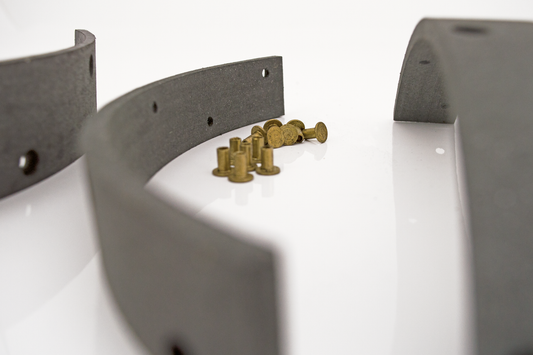 brake linings w/rivets rear W41-52