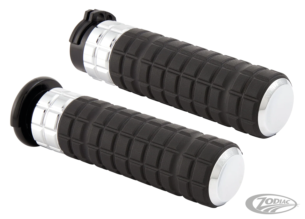 Black/Chrome Speedliner Grips CBL